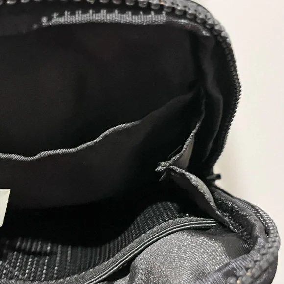 Lululemon Athletica Pre-Loved Authentic Easy Access Heritage 365 Camo Crossbody - Picture 11 of 15